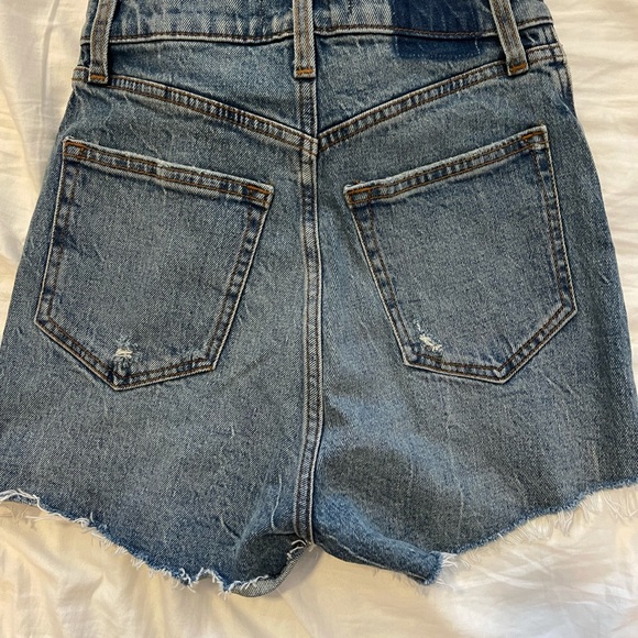 Abercrombie and Fitch ultra high rise mom shorts - Picture 2 of 3